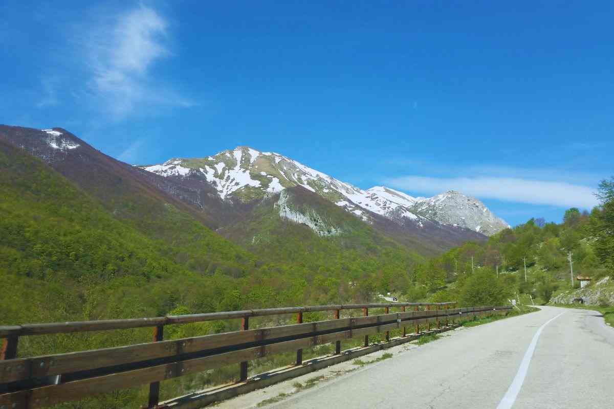 Strada che porta a Rigopiano